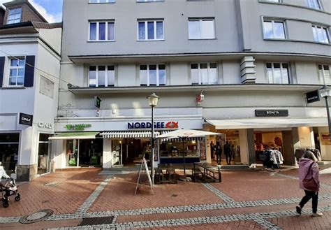 Mohammad Reza Khalaf 'Bita Shop an der Hochstraße'.